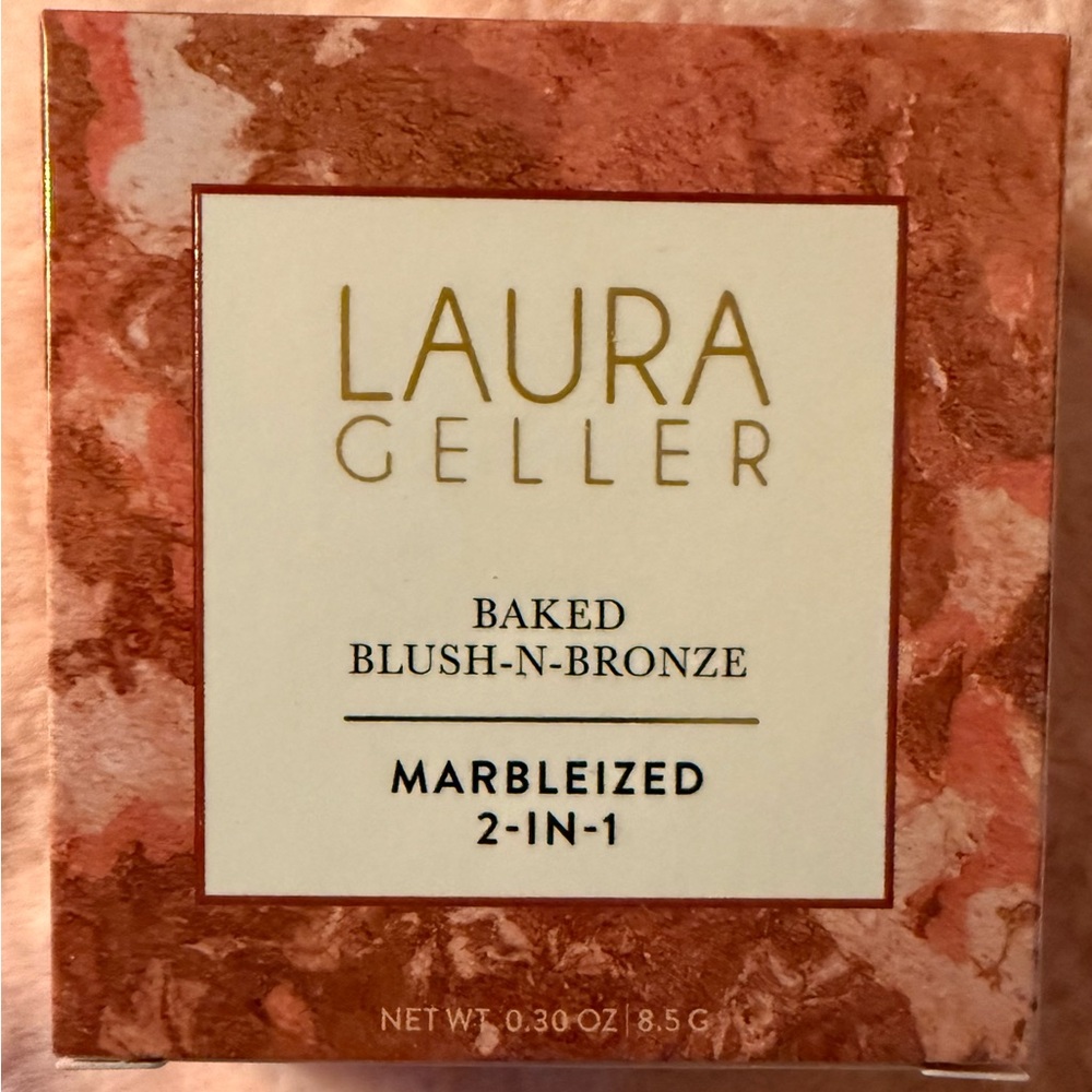 Laura Geller Best of Blush Baked Blush Tawny. Beautiful pinky/peach blush.